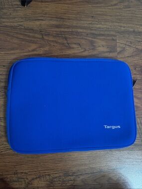 Targus Royal Blue Neoprene Tablet Sleeve